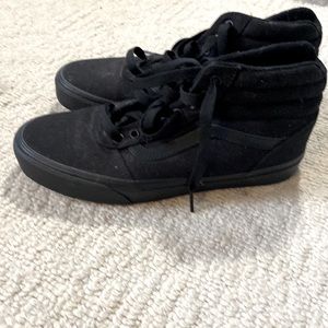 New Black on black mens size 9 Vans shoes. Brand new. Never worn.
